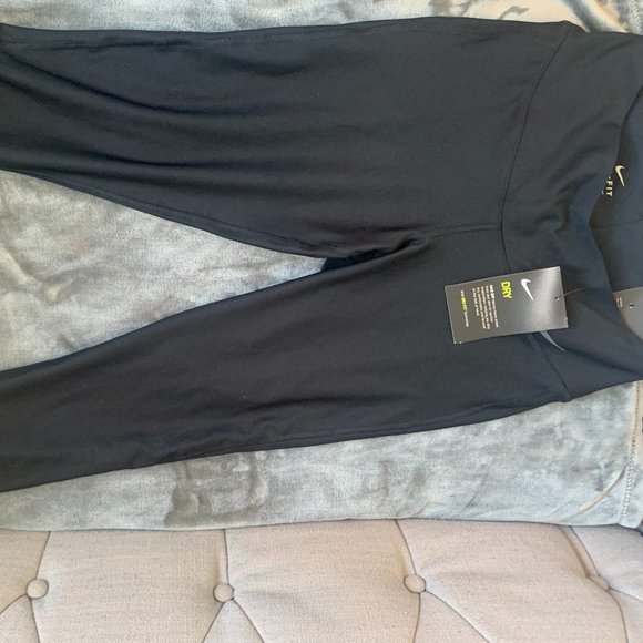 Nike cropped leggings - Picture 1 of 4